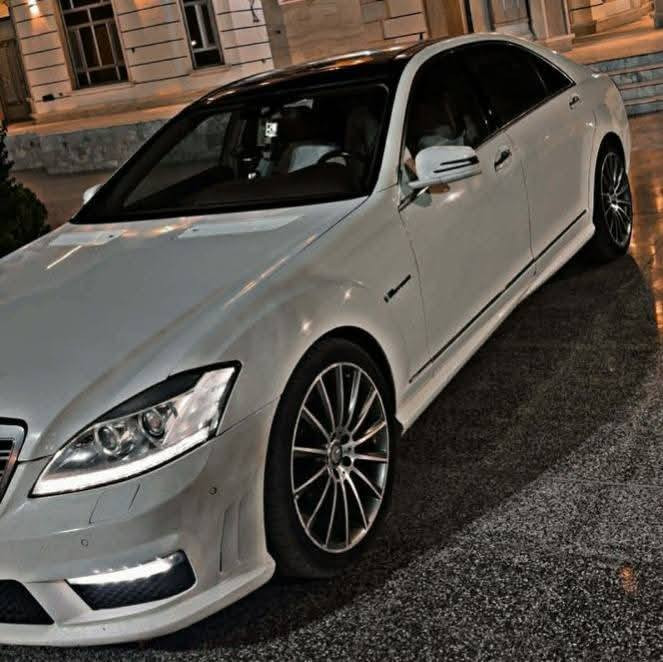 من رخصة الادمن
مارسيدس Vipاس كلاس S500 اعلى فئة  موديل ٢٠١٢
محرك 8 تنفس طبيعي..  مكفول...  ادوات ادوات
كير ٩ سرعات..  مكفول 
تحكم ستيرن جهتين 
شفتات 
بانورما 
5 بردات 
لايت زنون دوار مع حركة الاشخاص 
رادار امامي وخلفي 
حساسات امامي وخلفي 
مساحات اوتو 
مساج في الكشنات 
كشنات امامي وخلفي تدفئة وتبريد 
كشنات الخلفي كهرباء 
ملاحظة / ترايك وين متريد اطلع 
مواصفات هواي ميحتاج اذكرهن لان معروفة الاس ٥٠٠ 
ترهم مراوس او بيع....  متواجد واتساب ***********
