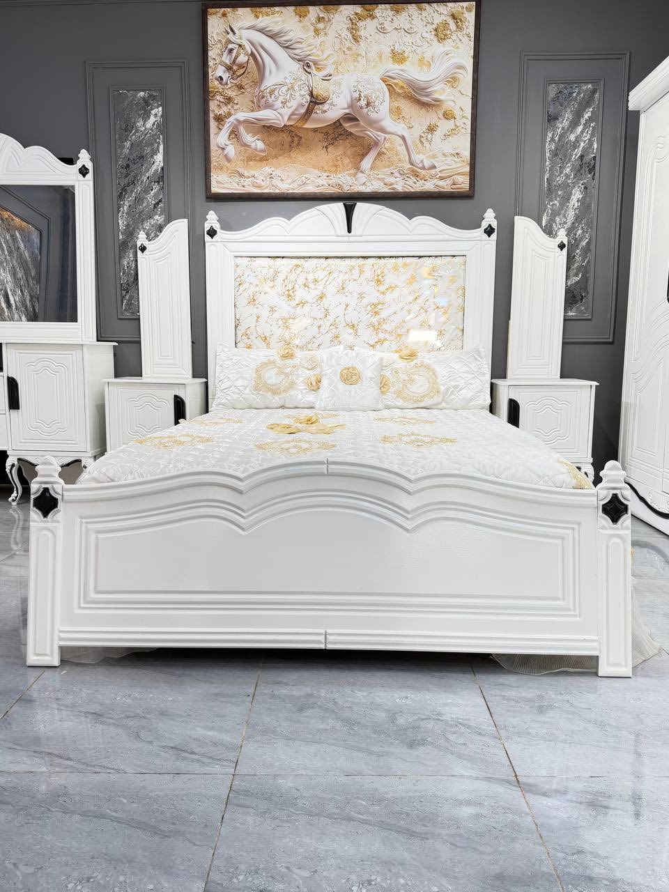 ٩٧٥
السعر // 975

🔅تفاصيل الغرفة المرمري  ....

خارج ٤ملم ام دي اف 🔺
وداخل معاكس ٣ملم 
صبغ حراري  درجة اولى 

عدد القطع  ٧ قطع 😍
🔺1 //جرباية  قياس  ١٦٠ × ٢٠٠ 
🔺//ميز جانبي ايسر قياس ٥٠
🔺2// وميز  جانبي  قياس ٥٠
🔺3// زاوية ارتفاع مترين عرض ٨٠
🔺4// وميز بلازمه  
🔺5//وميز مراية ارتفاع مترين عرض ١٢٠
🔺6// وكنتور ٦ باب  ارتفاع مترين و١٥ طول ٣ متر و١٥

القطعه الثامنة حسب الطلب شازلون
سعرها ٥٠ الف ❤️

(توصيل مجاني مركز بغداد )
التوصيل يشمل الشد مجاني 🔥
(اطراف ٥٠)
باقي المحافضات حسب البعد
شازلون سعرها ٥٠ الف
شازلون مخزن ٧٥


**إذا كنت صاحب هذا الإعلان وتريد حذفه لأي سبب، رجاءا أرسل رسالة إلى الدعم الفني**