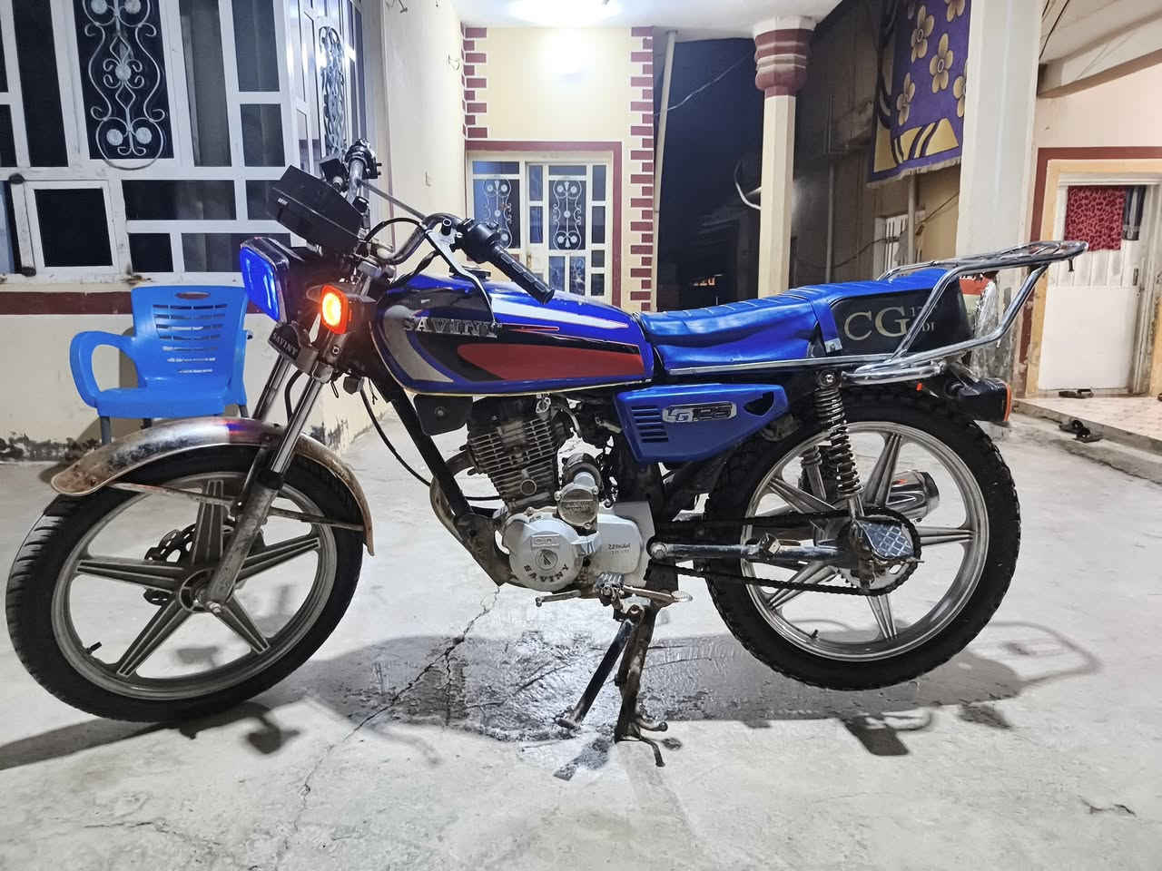 سلام عليكم دراجة سيفان موديل 20 بيها خيط بخار دراجة خير من الله كهربائيات كاملة نقصها فقط بك لايت وسلف السعر 350 وبيها مجال للطيبين شراي يتصل *********** مكاني دلي عباس سراجق
