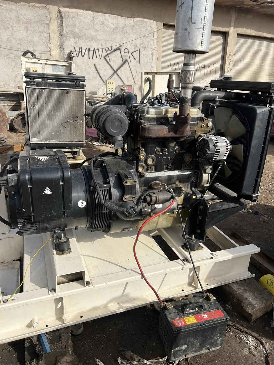 للبيع مولد بيركنز ٣٠ كيفي / ***********
