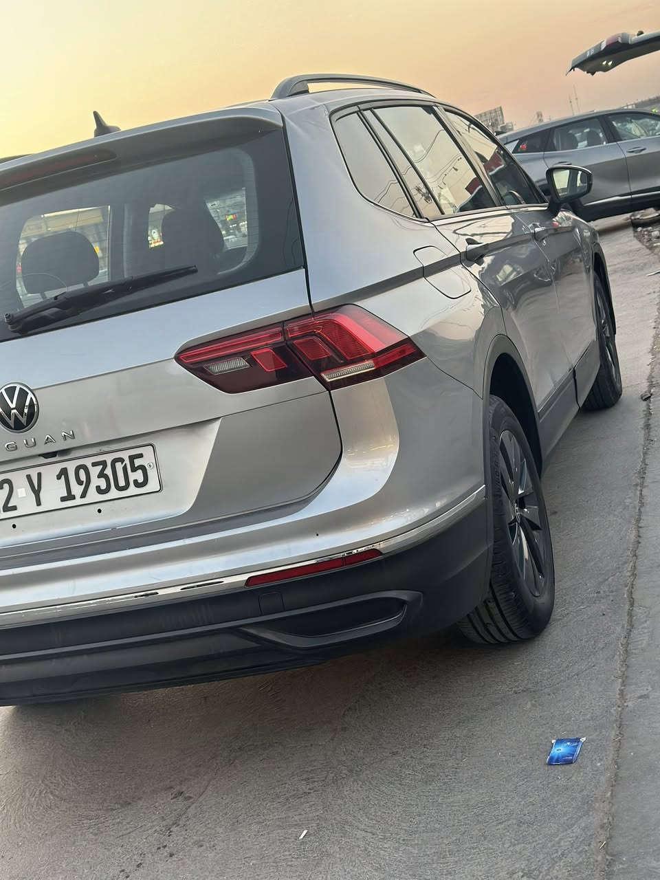 سلام عليكم
فولكس واكن تيكون
موديل 2023
مواصفات

2- تحديد مسار
3- فول رادارات
4- كامره 
 5-بصمه
سايد ابرك بصمه
محرك 4 سلندر2000
رقم أربيل هزه و لوحات جديد
صور حادث مرفقه بل منشور
السعر 143 وبيه مجال

مكان بغداد الشعب
للاستفسار الاتصال 
***********
***********
