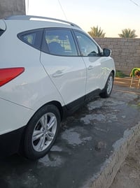 معروض توسان 2011صور حادثهه موجود بالمنشور السعر 135(07711692828