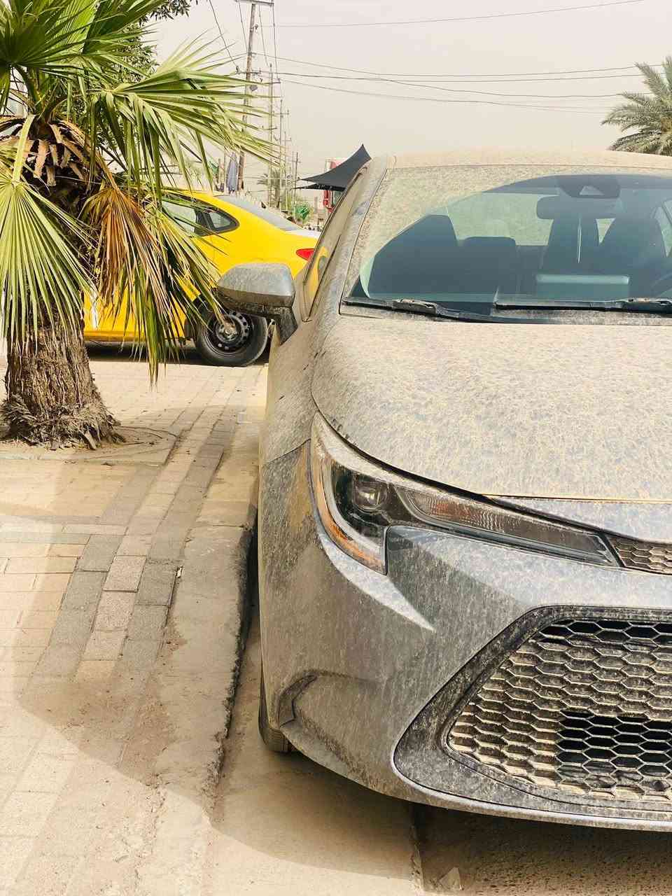 السلام عليكم كورلا معوقين بغداد موديل 2022 وارد امريكي
اللون بحري سمائي 
محرك 1800

حادثها امريكا بنيد فقط بدون دواخل بدون ايرباك

وصار بيها هنا حادث بالعراق باب خلف السائق بدلته بلادي  نفس اللون وداير جاملغ الخلفي نصبغ فقط الداير 

صور الحادث مرفقة بالمنشور

سيارة جديدة تخم تاير جديد              
مواصفاتها LE
رادار امامي
قيادة ذاتية
كروس مثبت سرعة
3 انظمة قيادة
تحديد مسار
فول تحكم استيرن 
لايت زينون بلادي
حساس تاير
شاشة ابل كار بلي
كاميرا خلفية
هند بريك بصمه
اوتو هولد 
مانع انزلاق

السعر 127 وبيها مجال
العنوان بغداد الحبيبية

للاستفسار الاتصال على الرقم

***********
