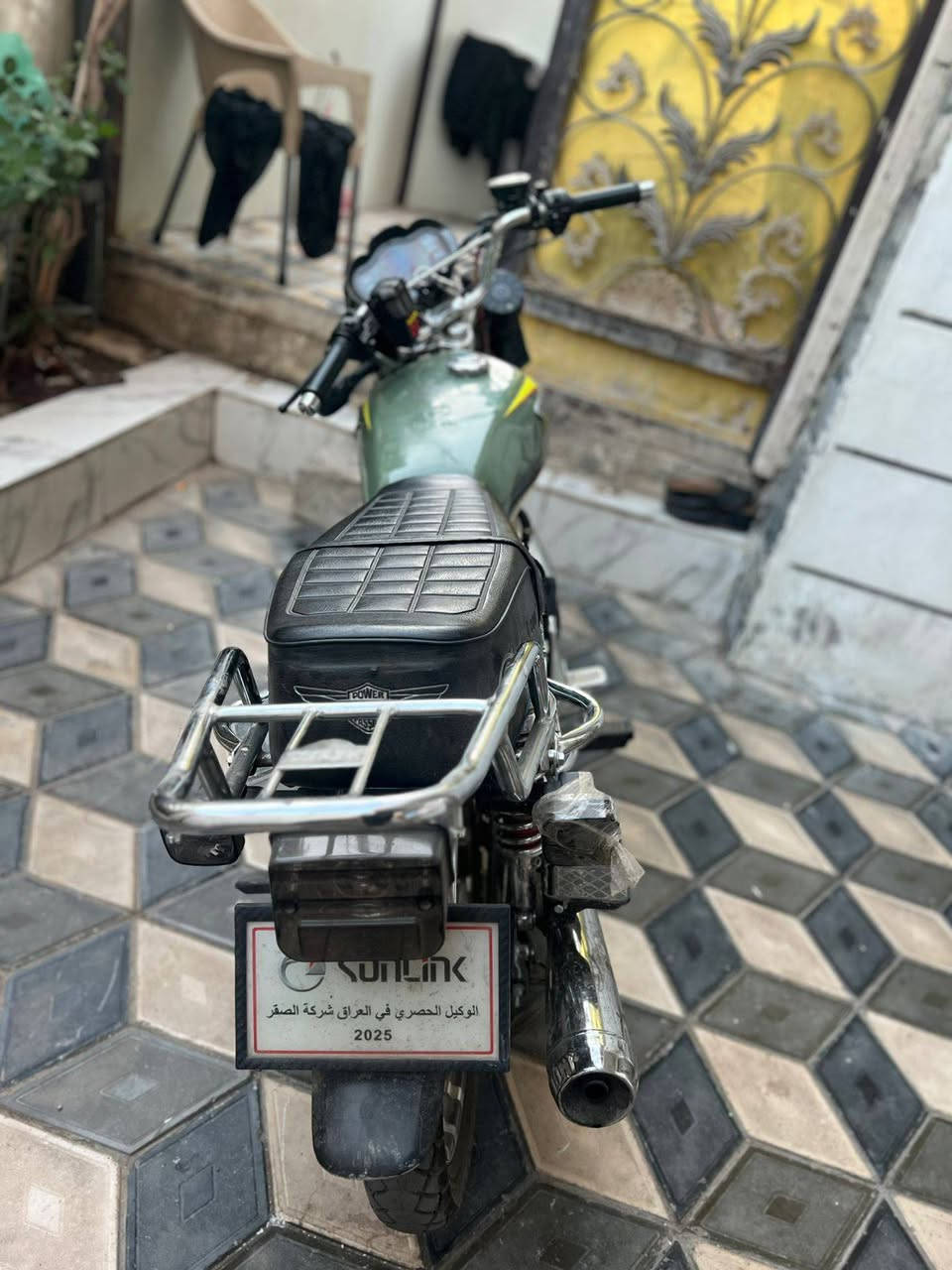 سلام عليكم دراجه سيفان 5كير نضيفه كهربائيات شغاله مكينه ماشاء الله نضيفه الدراجه مابيها اي نقص ماشيه
7،000 شاشه شغاله الدراجه كامله من كلشي بس الستان الجبير مكسور السعر 950بيها مجال بصيط العنوان بغداد الكاظمية رقم***********
