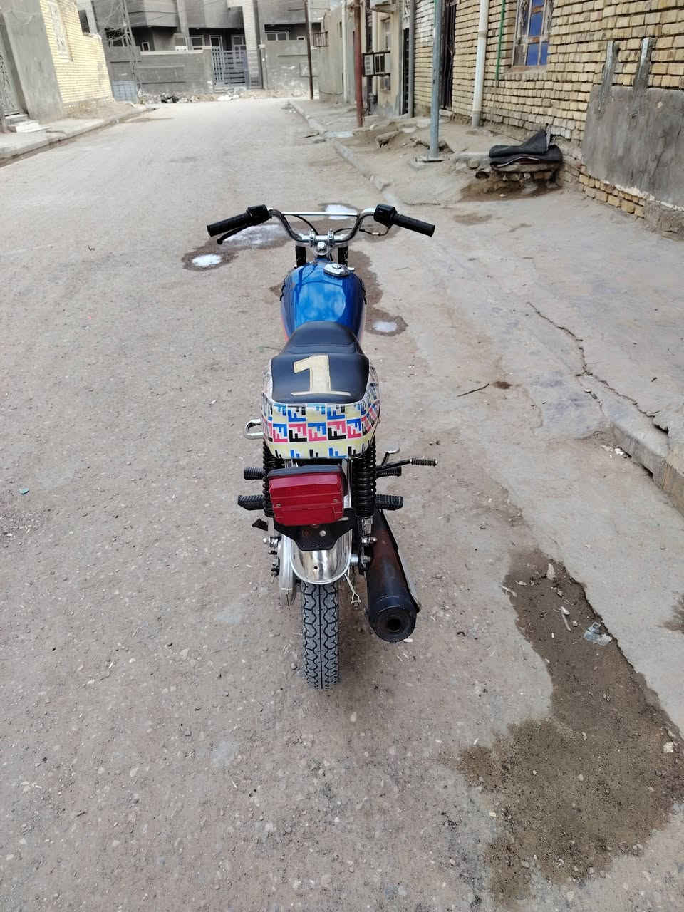 سلام عليكم للبيع رقم وسنويه باسمي دراجه تفيلس ما مفيلسه  ***********
