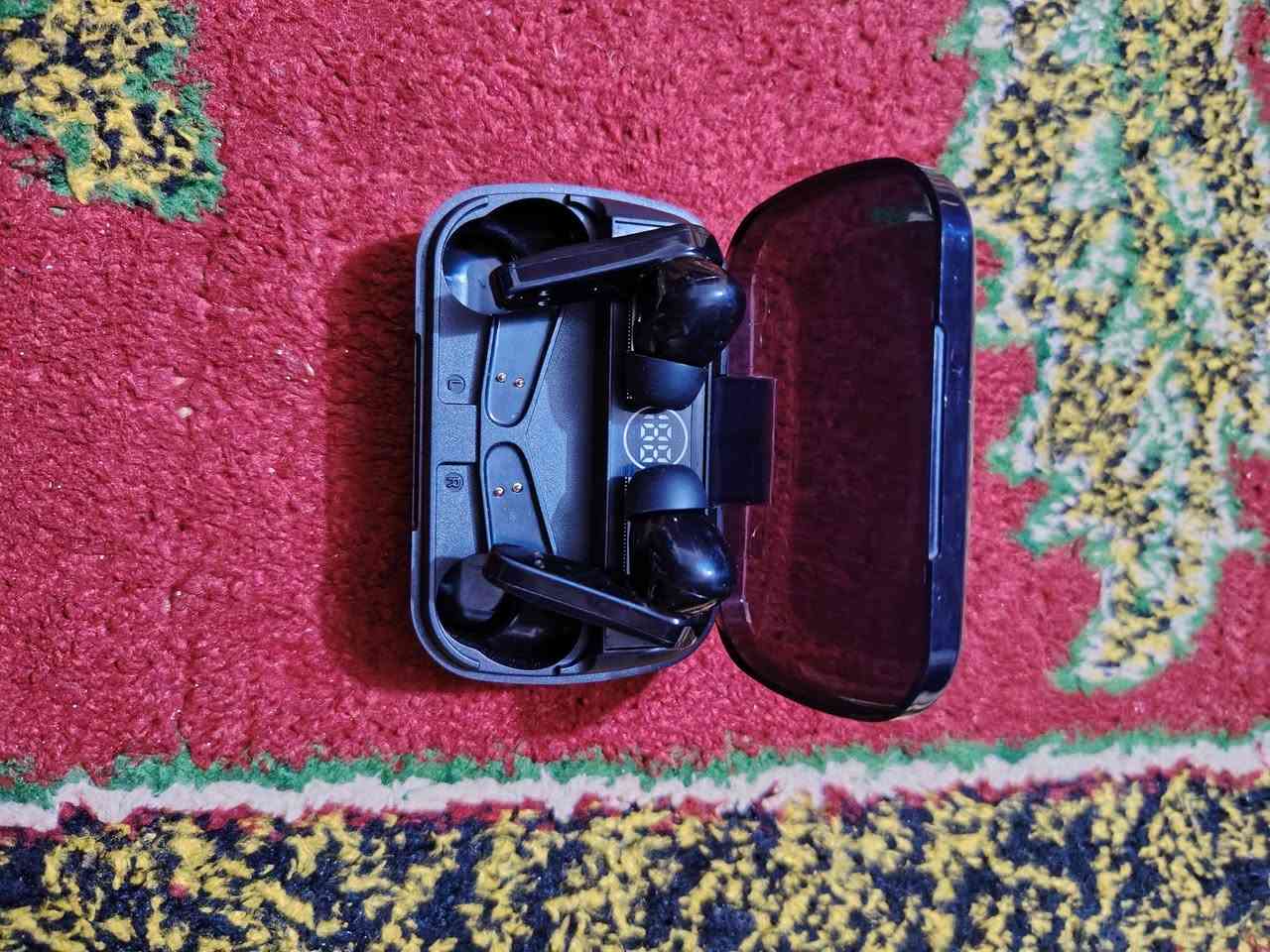 السلام عليكم سماعات درجه اولى دمام الله شاهد علي عاليات دمام تقول اثنيناتهن ب 15 عنواني نجف شارع حنون قرب جامع الرضا 📞***********
