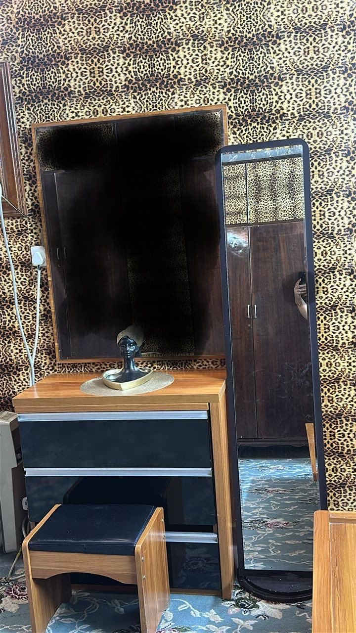 سرير نفرين مع مخزن ميزتواليت ومرايه نظيفه كلش السعر ٦٠٠  مكاني المنصور


**إذا كنت صاحب هذا الإعلان وتريد حذفه لأي سبب، رجاءا أرسل رسالة إلى الدعم الفني**