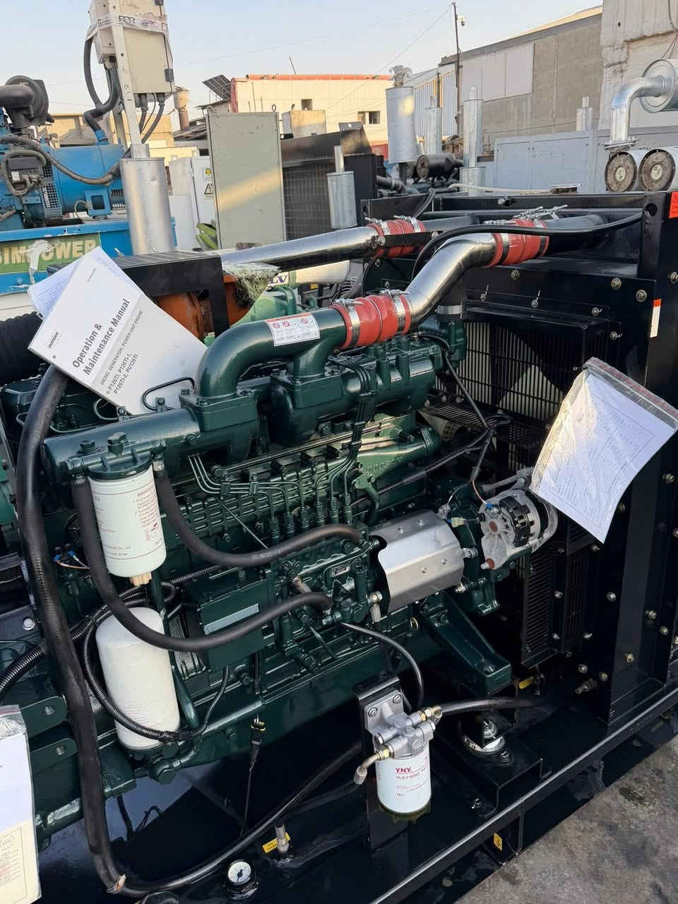 سلام عليكم 

🔥مولد دايو دوسان. بلادي اوربي 🔥.   (Zero hours )

✅6سلندر. حجم كورين. دوسان ✅

✅توليد Leroy -somer330KVA ✅.  موديل 2023
✅سوبر. - انتر كولر - بم كهربائي✅
✅ فول اوتو نضام حمايه شاشه دبسي✅
✅ مولد زيرو صفر ساعه  zero hours ✅

📍عنوان أربيل صناعه جنوبيه 📍
 🚚يوجد توصيل جميع  المحافظات 🚚🚚

***********📞
***********📞
***********📞
***********📞
