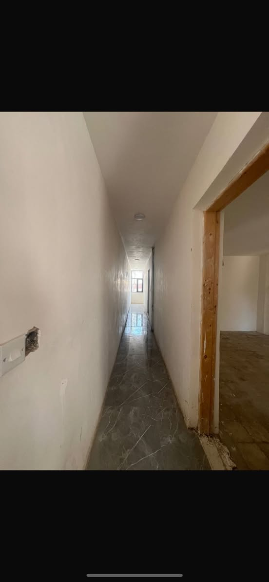وحده سكنيه طابق اول 120 متر 🏡✅
السيدية - قرب جامعة الفراهيدي - جسر جادرية 
شارع 20 متر
درجة اولى 
محتويات : مطبخ حمام ٢ نوم
بدل ايجار : 650 الف قفل
يرهم طلاب او طالبات
***********
