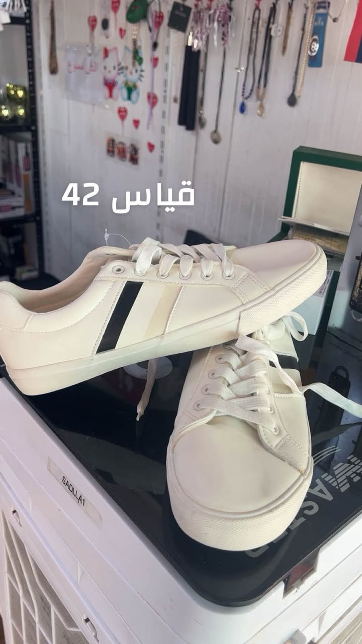 سلام عليكم
متوفر احذية رجالي بالة
سعر قطعة 15 الف
توصيل موجود


**إذا كنت صاحب هذا الإعلان وتريد حذفه لأي سبب، رجاءا أرسل رسالة إلى الدعم الفني**