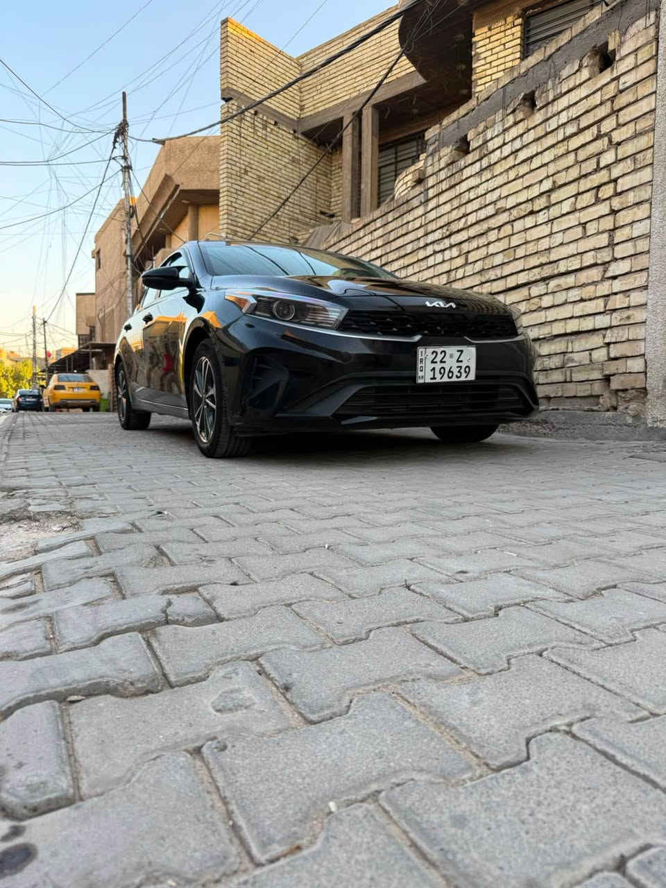 سلام عليكم  
كيا فورتي 2024 وارد امريكي 
تريد تحويل تريد وكاله 
هزه تنتهي بشهر11 
ضرر واضح 
باب مبدل وجاملغ صبغ 

مواصفات : 
محرك 2000 Doch دوش
رادارات جانبيه تحديد النقطه العمياء 
رادار خلفي تنبيه عند الرجوع!!️
رادار امامي 
تحديد مسار/ سياقه ذاتيه 
اوتو بريك /توقف ذاتي عند الاقتراب 
اشاره بل مرايه 
كامره دوراه 
شاشه كبيره تدعم Android Auto/car play
خرائط Gps 
فول تحكمات ستيرن 
3 انظمة قياده Sport/Normal/Smart
كروز مثبت سرعه 
ويل كب كروم 
حساس اطارات 
شاشة ظبط واعطال بل دشبول 
منافذ Usp/ Aux/ 12V
4 دسك/ مانع انزلاق/Abs
السياره جديده وجاهزه بدون اي نقص للبيع رايدها (153) العنوان بغداد/الكاظميه /شارع اكد  *********** بغداد, العراق
