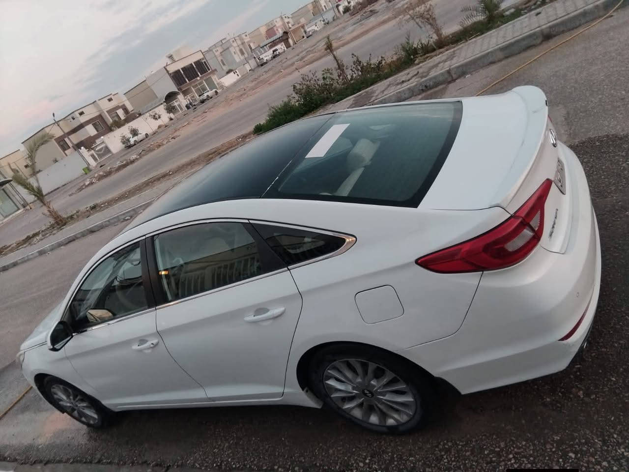 سلام عليكم ورحمة الله وبركاته
سياره للبيع او مراوس بملكه فقط

اغاتي راح اذكر كل تفاصيل السياره بتفصيل وحتى من اول واحد صعد بيها 

بسم الله الرحمن الرحيم
للبيع بالنجف سوناتا موديل 2017 وارد خليجي لون أبيض لؤلؤي رقم أربيل ألماني بأسم شركة دريل خسرو  بكيفك مصبوغة عام السونار مرفق وياها بصور علمود متجيني ودكلي اكو اختلاف بل كلام سياره نفس ماهيه راح احجيها
سياره بيها كص عركجين كفر القماره وشويه طخات شواصي ما شواصي كله مذكور بسونار وفحصتها يم المندلاوي  طبق الاصل وتجي تفحص مره ثانيه واني خادم
سياره القماره بيها كص عرگجين اثر سقيفه طاحت عليها فقط لا متچايه ولا مكلوبه شرط وصبغتها عام وبيها ضربات
القماره جنت مغلفها جلد اسود وشلته حاليا السياره محرك وكير شرط كلشي مابيهن فقط المحرك بي صوت براجز فقط ومذكور بسونار نضوح جبنه بي كير ولمحرك وبعدين وره الفحص نزلت الگير بدلت بي كونترول وسويت الجبنه يعني نضوحه قديم. 

مواصفاتها

فول مواصفات عدا البانوراما و البصمة بيها ( لايت LED و زنون و بک لایت LED و مود درایف و

حساسات أصل خلفية و قطعتين تبريد خلفي و أمامي و كشن كهرباء مع دواخل صحراوي المرغوب مع ABS,EPS و GBS مع ويل كبير رياضي و تحديد سرعة وشاشة مع محرك 2400 دوش ما مفتوح شرط و گیر و خمسة ویل کب و بلاجكتورات و اشاير بالمري مع مري شفط وشاشة اصلية وشاشة عطلات و بعد بيها مواصفات )

السيارة جاهزة أن شاء الله للاخير 

معروضة ب (120) ورقة وبيها مجال ماشيه 145ألف كيلومتر هستوها المكفولة مالتها ب 150 
سياره مال جناي ومجهزه على ايدي للاخير كير ومحرك وحداديه وتبريد وتدفئه وكلشي متذب عليها ابد

رقمي *********** متواجد واتساب وفيس ولشراي يشلع عيوني ومشكوله ذمته ليكسر بحلال العالم
