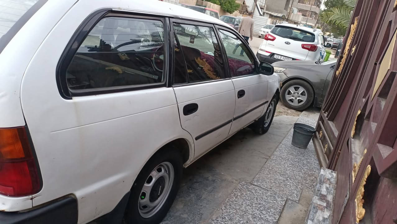 كورلا ستيشن  موديل ١٩٩٥ سياره جاهزه صدر اماي خلفي جديد  منضومة بريك جديد منضومة بانزين جديده  كهربائيات  تخم تاير  
سياره بلاديه مابيهه ضربه وبدون صبغ  رقم بغداد انگليزي باسمي  السياره محور 
  السعر 48مكان بغداد الكرخ البياع  غير متواجد عالفيس. تليفون ‏‪0 787 425 4321
