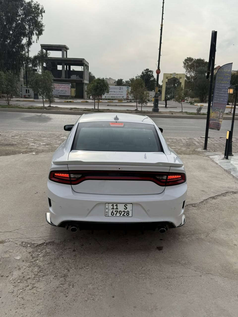 جارجر 2020 GT
* اللون ابيض
* ماشية ٣٧ الف ميل
* شاشة كبيرة
* كشن سائق كهرباء
* Super track pak
* Performance control
* سماعات الباين
* صدر امامي جديد
* حساس خلفي و كامرة متحركة
* كير و محرك مكفول
* حادث بنيد فقط
* ايرباكات دشبول و دركه 
*  رقم بغداد الجديد 
* السيارة حلوة و نصبتها حلوة تعال وشوف بعينك
* ***********
سعر220
