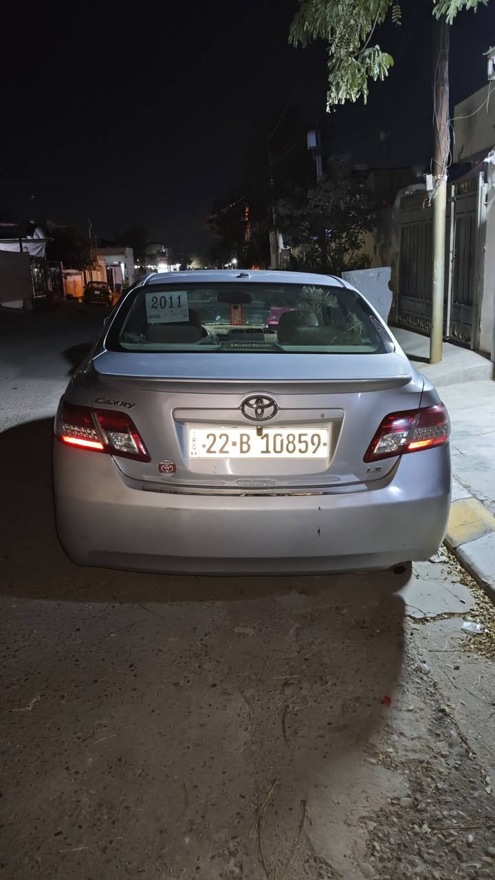 السلام عليكم 
كامري للبيع موديل 2011
السيارة نظيفة لون سلفر
محرك 4 /2500
السعر 125 ورقة و بيها مجال 
للاستفسار ***********

