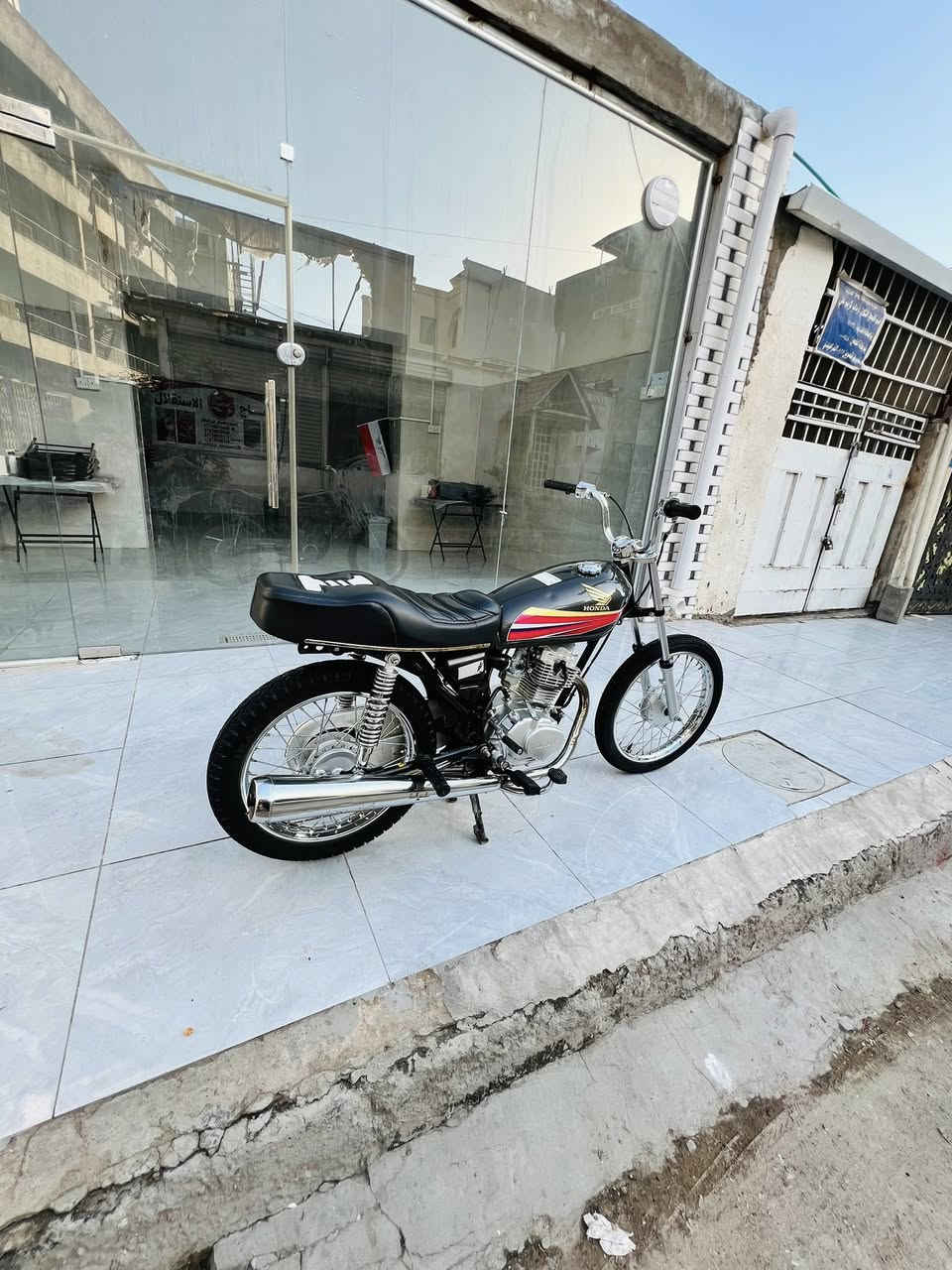 دراجه ايراني شاصي ارشه٢١ اوراق اصولي ومحرك نامه تعمير ٢٥ كله جديد سعر خاص *********** واتساب
