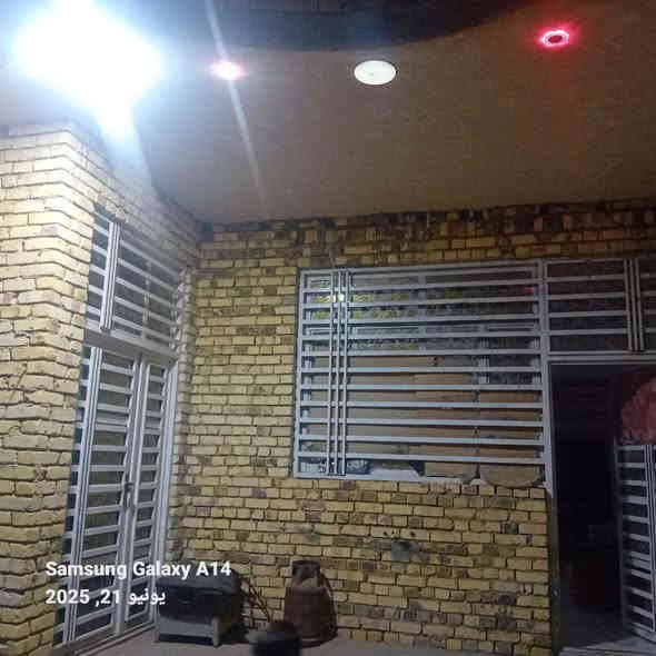 دار للبيع المساحه 200 زراعي بناء حديث صب كونكريت دوانم دور النفط قرب جملونات العنتاكي يحتوي علـّۓ. استقبال +مطبخ +صاله+غرف عدد 2+ صحيات منطقه خدمات تبليط كهرباء. استفسار. اتصال علـّۓ. الرقم *********** السعر 130
