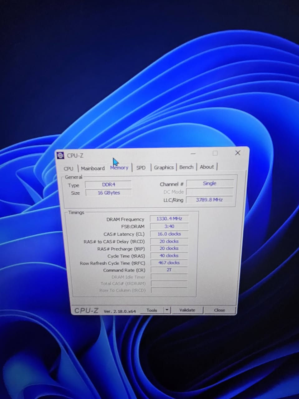 كيس المواصفات مالتة بلصور
وشاشة 24/// 120هيرتز جديدة 
يو بي اس 1500 واط جديد 
وميز وكيبورد وماوس وهاي الحبشكلات 
*********** للأستفسار راسلني واتساب
