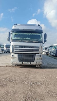 موديل ٢٠٠١ • ٤٢ طن • ثلاجه داخل