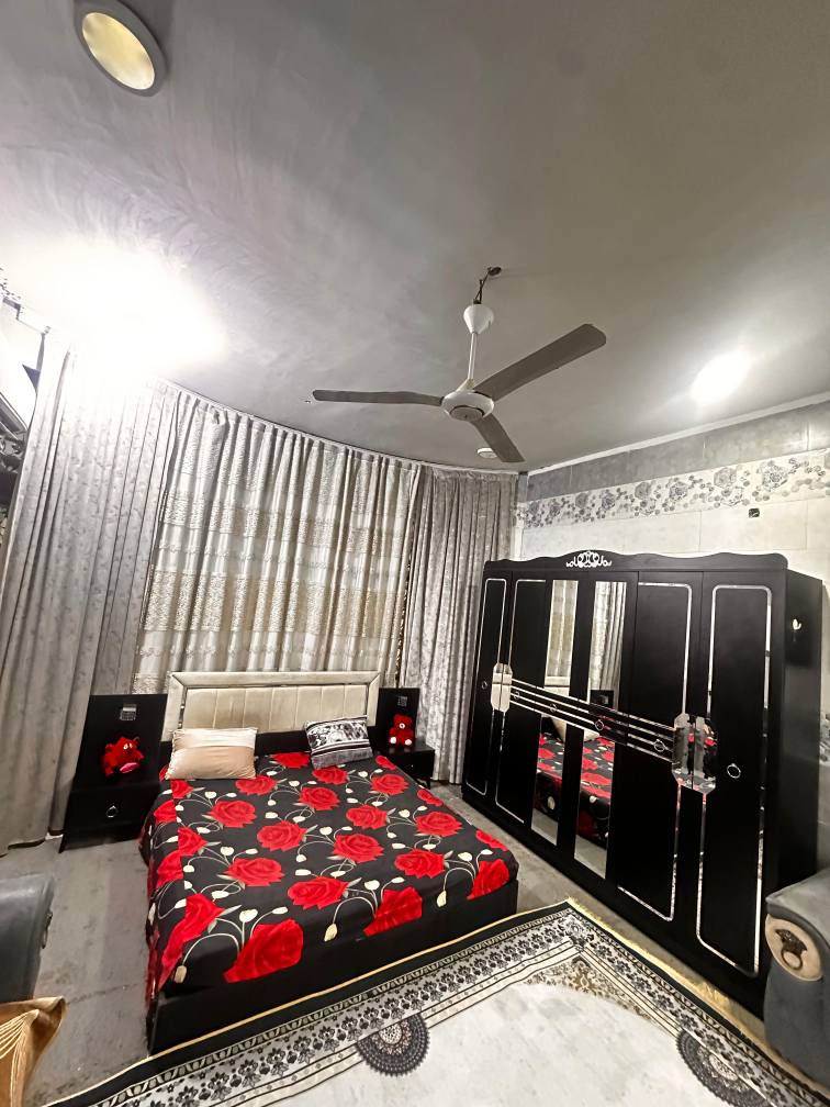 السلام عليكم غرفه للبيع خمس قطع نظيفه السعر 400
للاستفسار اتصل على الرقم *********** كربلاء, العراق
