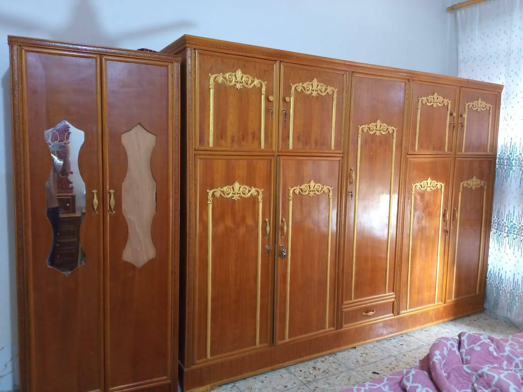 السلام عليكم 
غرفة نوم للبيع  3 قطع فقط بسعر 500 الف وبيها مجال للاستفسار اكثر التواصل على الرقم ***********.
