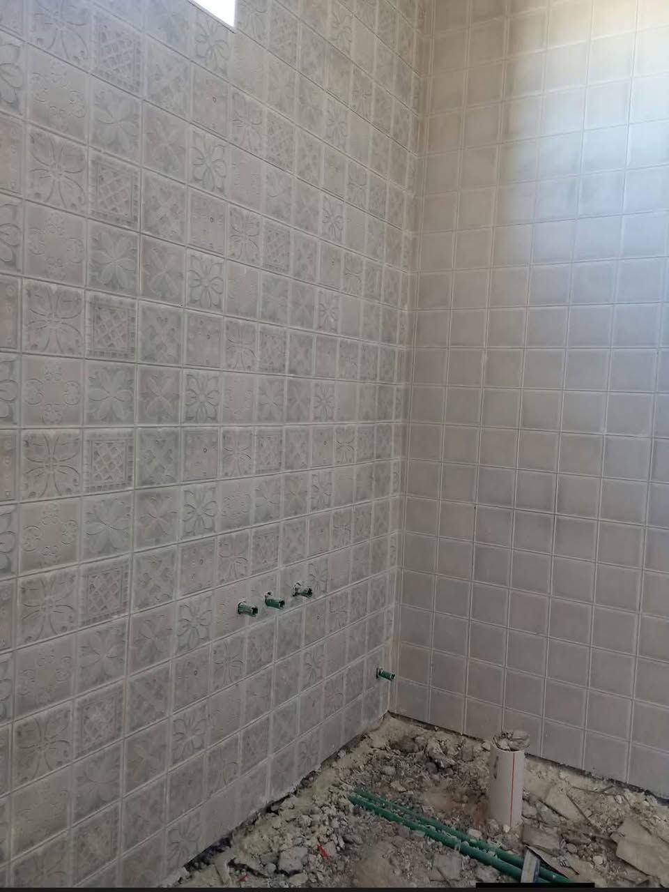 مستعدون لكافه اعمال سيراميك ارضيات سيراميك مرمر كرانيت كاشي بورسلين للئستفسار *********** ابو احمد الطفيلي
