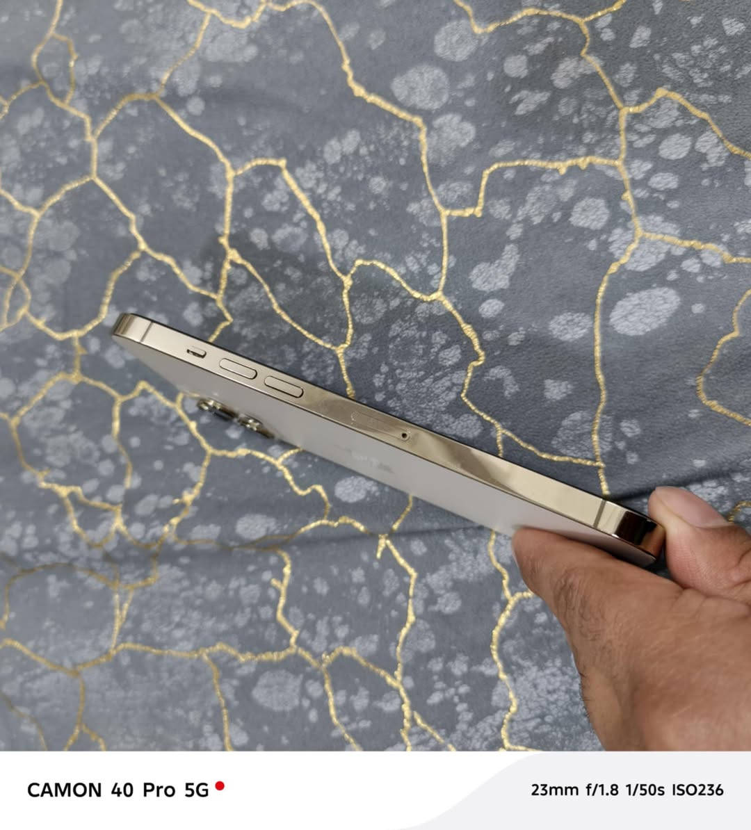 السلام عليكم من رخصة الادمن جهاز للبيع ايفون 12 pro max ذاكرة ٢٥٦ بطارية 🔋 مدبلة وكالة تقره نسبه ١٠٠. والشاشة مبدلة من جهاز ثاني يعني وكالة وفيس إيدي واكف جهاز كلش نضيف سعره ٣٧٥ وبي مجال التواصل ‭٠٧٨١ ٣٦٣ ٦٨٨٤‬
