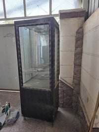 جام خانه خشب نوع ام دي اف للبيع للاستفسار الاتصال على الرقم ٠٧٧١٩٥٨١٧٦...