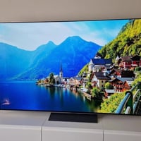 شاشه LG حجم 70 مستخدمه قليل سعرها 300 وبيها مجال بيها ضمان شهرين مكاني...