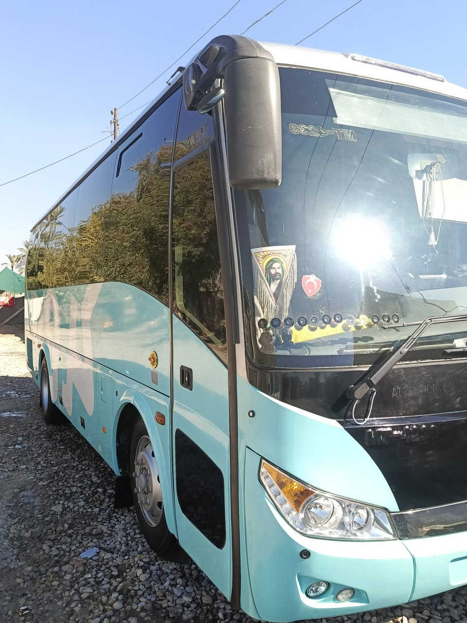 السلام عليكم سياره هايكر 37نفر سياره كامله ع اخر حبايه كشن هوى كشن مساعد اربع وياله صدر قوايش تخم تاير هورن هوى تبريد ثلج سياره مال جناي رقم صاحب سياره 
***********مكاني بابل القاسم السعر 250وبيه مجال
