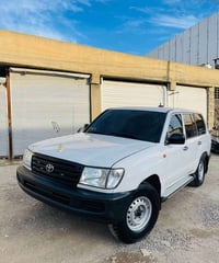 لاندكروزر ٢٠٠٤ • اوتوماتيك • ١٨٠٠٠٠ كم