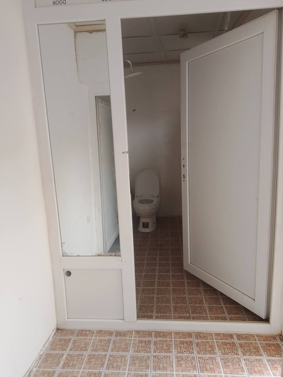 بيع سريع  توله فروش خلف معمل نسيج مساحه150متر غرفه ونص مطبخ هول خطار مشترك حمام صحيات طرمه مسجل بتطويب رقم الهاتف*********** واتساب
