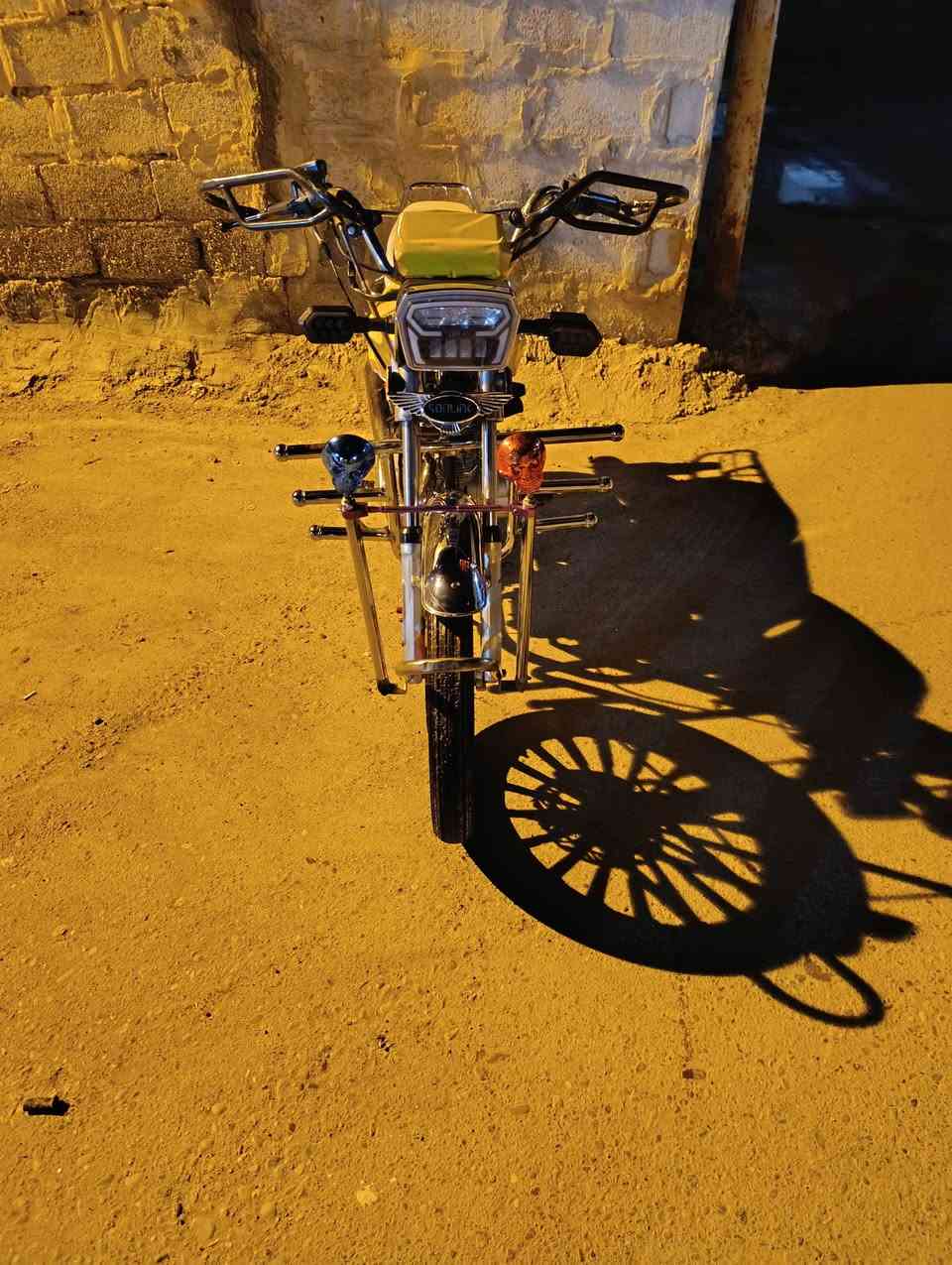 ياالله
السلام عليكم ورحمه الله وبركاته 
ايراني سيفان ابو الختم الاصلي للبيع نضافه كدامك 
لون مميز ابيض ⚪
سويج واحد 1 سويج تانكي 2 
محرك 150 حقيقي 
موديل 2024 
صالنصه جعره
متواجد خاص 
او اتصال 
***********
***********
مكان الصقلاوية
