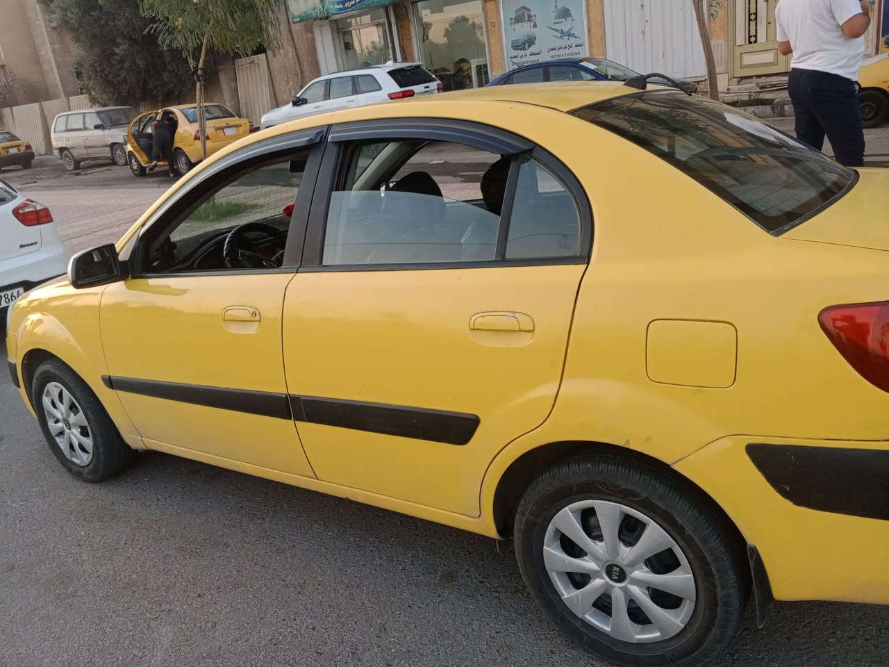 كيا ريو. موديل 2008.تحويل شرط 
تتكاتب مع الشرعي 
بيها ضربه بالجاملغات  الخلفية 
 كابون بيها.. 
محرك 16 
كير توماتيك. 
هيئة وغرامات صفر  
السعر 85 بيها مجال 
🔴مكتب #غيث. لبيع وشراء السيارات 🚘🚖

🔴يتوفر  البيع.. #بالنقد و #بالقسط ✍️🫰
🔴يتوفر لدينا. تنظيم #عقود 📋🚦
🔴بيع وشراء ومراوس السيارات🚙🚗
🔴#ملاحظة .. يرجى الاتصال بنا من الساعة ال ١٠ صباحآ.  حتى الساعة ال ١٢ ليلآ ⏱️
🔴#العنوان .. #الموصل  الجانب الأيمن 🔴سايدين ربيعة الرئيسي قرب نفق الصحة. 🔴مقابل مقبرة الإصلاح الزراعي. 
🔴للاستفسار اكثر أتصل.  على.  

📞***********
