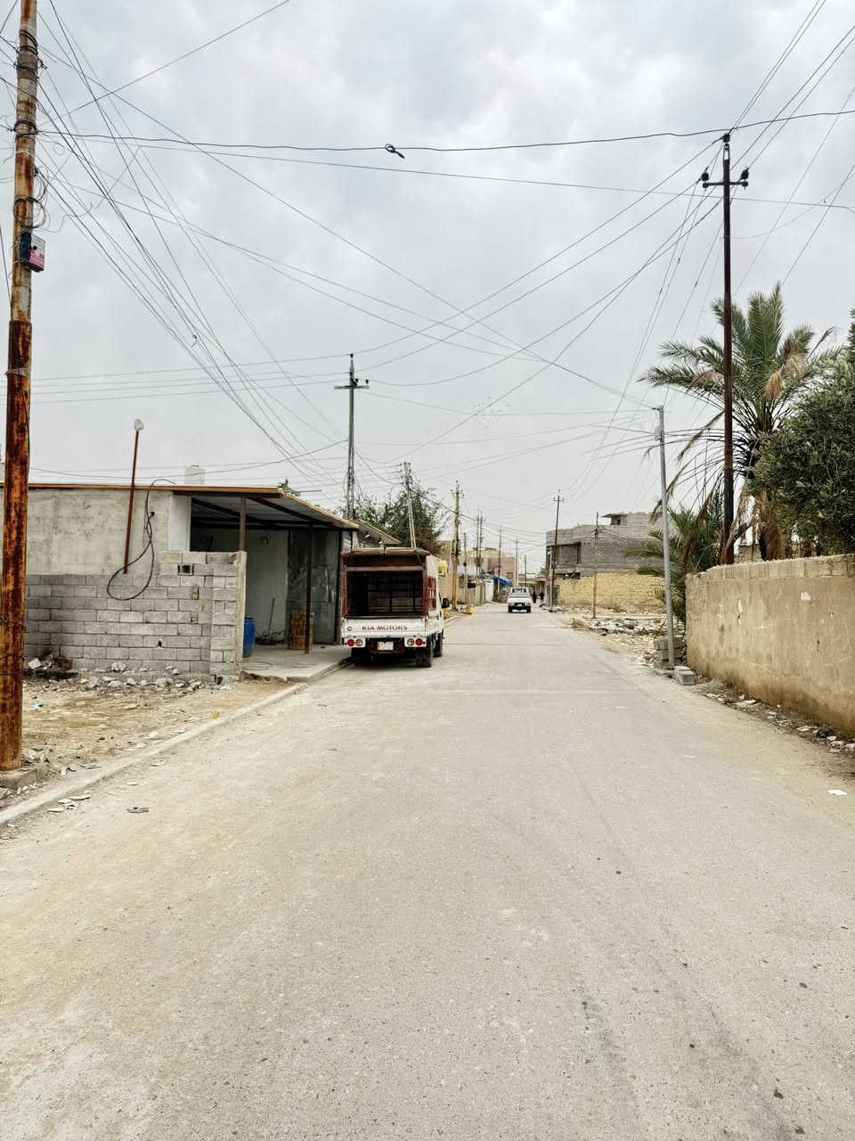 السلام عليكم
قطعة ارض طابو زراعي 

للبيع مساحه 360 متر 

جامع طه  قرب مجمع الفيروز السكني 

***********
