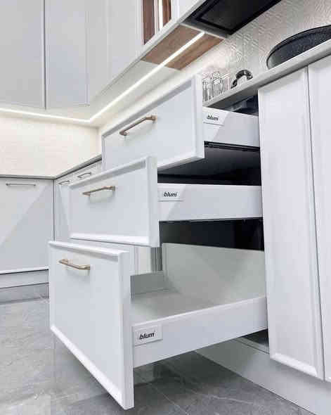 يا الله سلام عليكم شركه سدره المنتهى المطابخ التركيه والحديثه وفرتلكم موديلات والوان  وقياسات حسب الطلب الزبون بسعار جداً مناسبة شغل درجه ولى خشب تركي أصلي اج دي اف مسوين تخفيض بلكاونتر رهيبه ما عليك بس تختار موديل ولون والباقي علينه 4ايام وتستلمه الشد والتوصيل مجاني لجميع محافضات العراق للحجز والستفسار واتساب ودللو ***********
