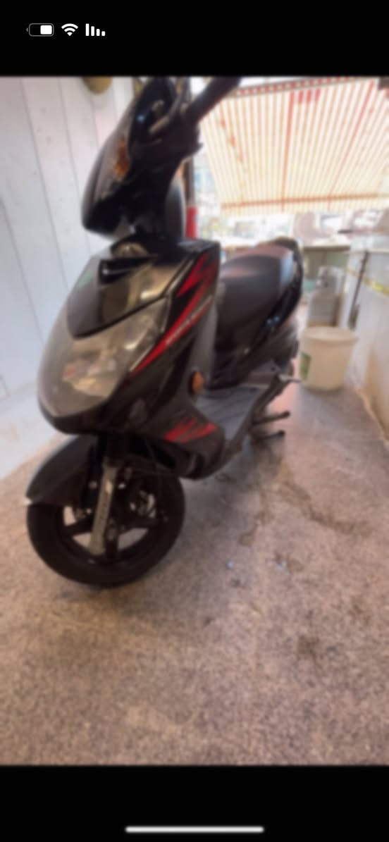 السلام عليكم فحل طلاعات نوزل خطين أم شرايط دشبول3الوان دراجه كفاله عامه فقط كلج خلفي تعبان صوت كلج خلفي فقط مبين هذاك هوه اماً المكينه كفاله عامه كهربائيات كلها كامله دراجه نصبتها تخبل ومعدلها حلو وشلعتها دراجه مكانها بغداد مدينه الصدر  السعر خاص***********
