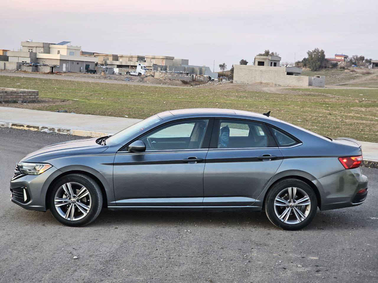 سلام عليكم جيتا للبيع SE 2022 فول مواصفات كشنات جلد كهربائي تدفئة تبريد ضرر السونار مرفق بل صور السيارة ماشيا 56 الف محرك 1500 تيربو / سعرها مناسب ***********
