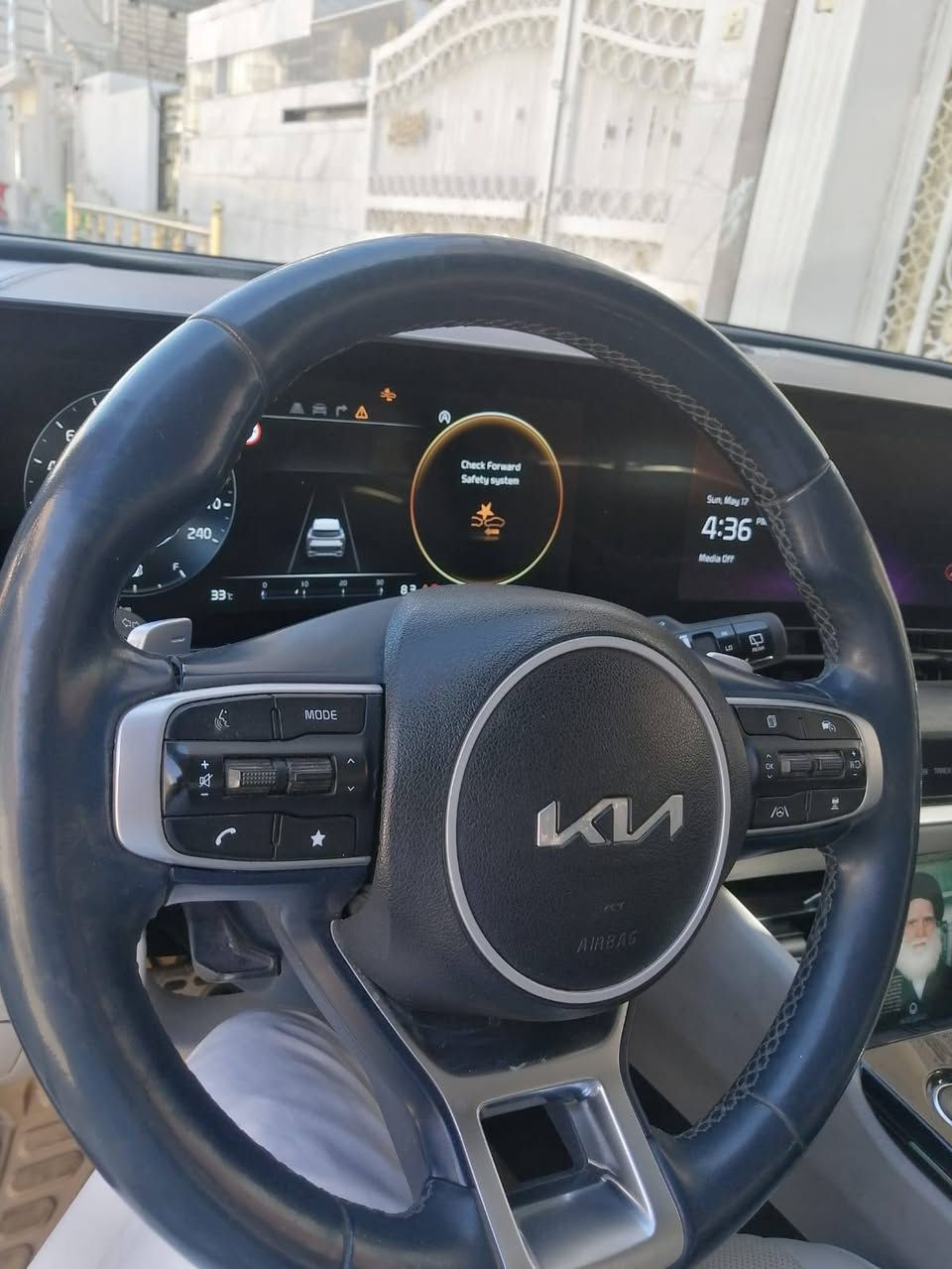 فرصة مميزة لعشاق السيارات!

السلام عليكم 🌹

للبيع كيا سبورتج 2023 – خليجي 🇰🇷
📍 رقم بغداد/ بأسمي
🤍 اللون: أبيض 
✨ فول مواصفات
⚙️ المحرك: مفتوح
🔍 تاخذها سونار وتشوف الي بيها... ما بيها 

💰 السعر: ١٧٢ ورقة (قابل للتفاوض)

📍 الموقع: بغداد / البلديات

📞 للاستفسار والحجز:
 ‏‪***********‬‏
✅ الاتصال أو المراسلة عبر واتساب متوفرة.

سيارة نظيفة وجاهزة، والبيع للجادين فقط. لا تضيع الفرصة!  🔥
