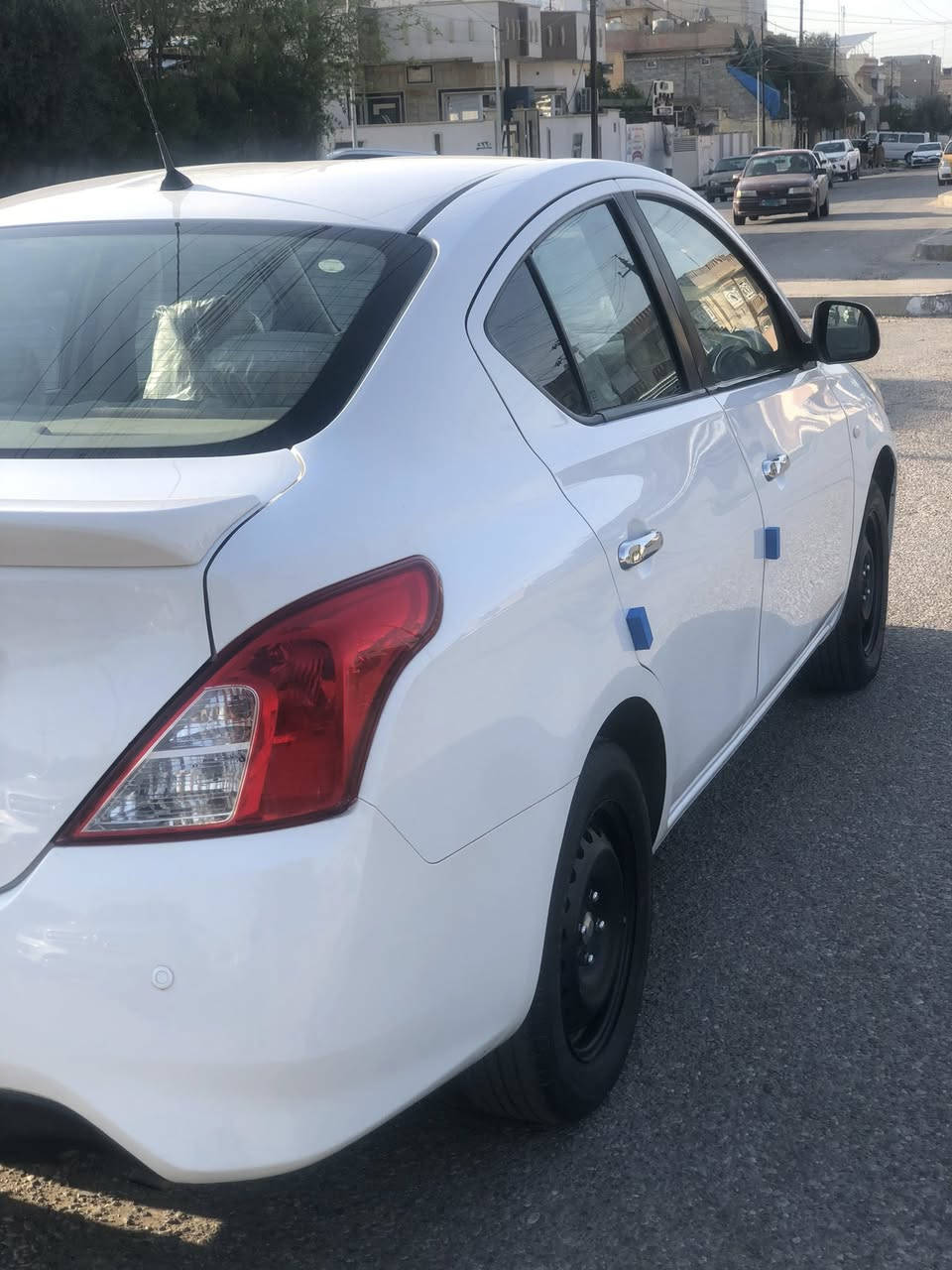 نيسان سني موديل 2022
اقرا المنشور واتصل 👉🏻هندي  السياره جاهزه هزه جديد شرط التحويل
• المواصفات : 
اللون: ابيض
الكيلومترات: 81الف
الضرر: تكمه اليسار الدوسه بابين مبدل اصلي   🔴السعر 92 ومجال بسيط
مكان السيارة: الموصل 
 
📞 للاتصال : ‭0782 103 5793‬
