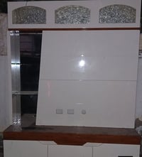 ميز • للبيع