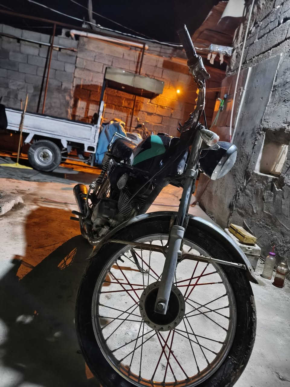 السلام عليكم دراجه كلك للبيع سعر 250 وبيها مجال اتصل ودلل 0770 207 6201
