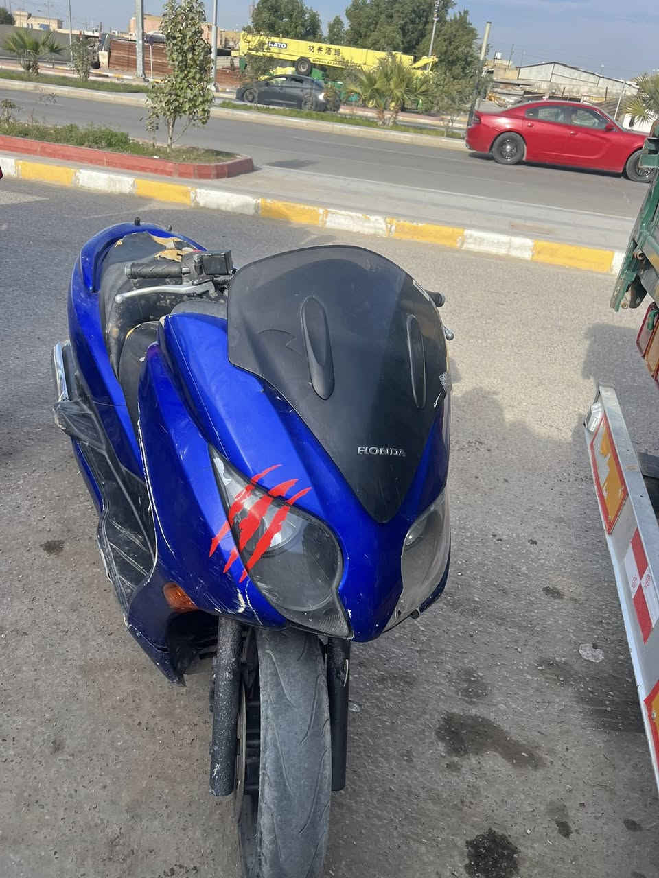 للبيع *********** السعر 750 الدراجه حاشره نمره
