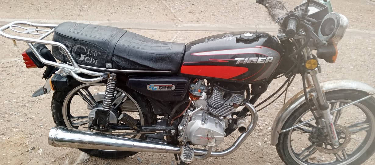 مطور للبيع موديل ٢٠ اوراق موجود
مكينه مامفتوح لا بي صرف ولا شي كلشي شغال 
سعر. 480


**إذا كنت صاحب هذا الإعلان وتريد حذفه لأي سبب، رجاءا أرسل رسالة إلى الدعم الفني**