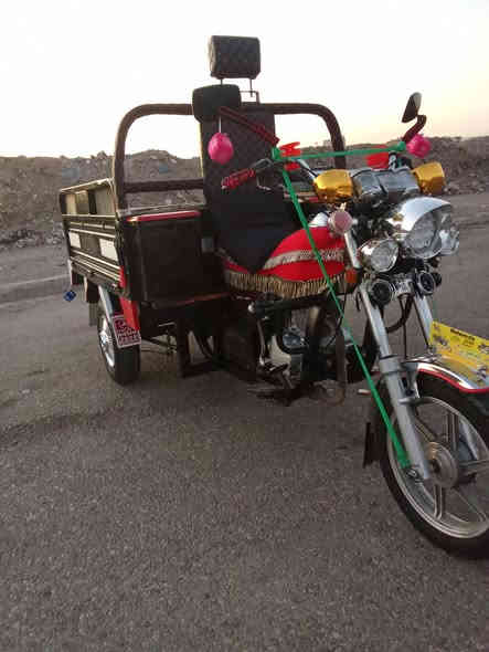 السلام عليكم شباب عدي هاي الستوته للبيع شاخوان موديل 2020 بليته ومنفيس كامل رگبه  شاصي بشرط محرك اخرس كهربائيات كامله ستوته مال جناي تخبل اي عيب مابيه بشرط شراي خابر وتدلل مو شراي اعبر المنشور ***********
