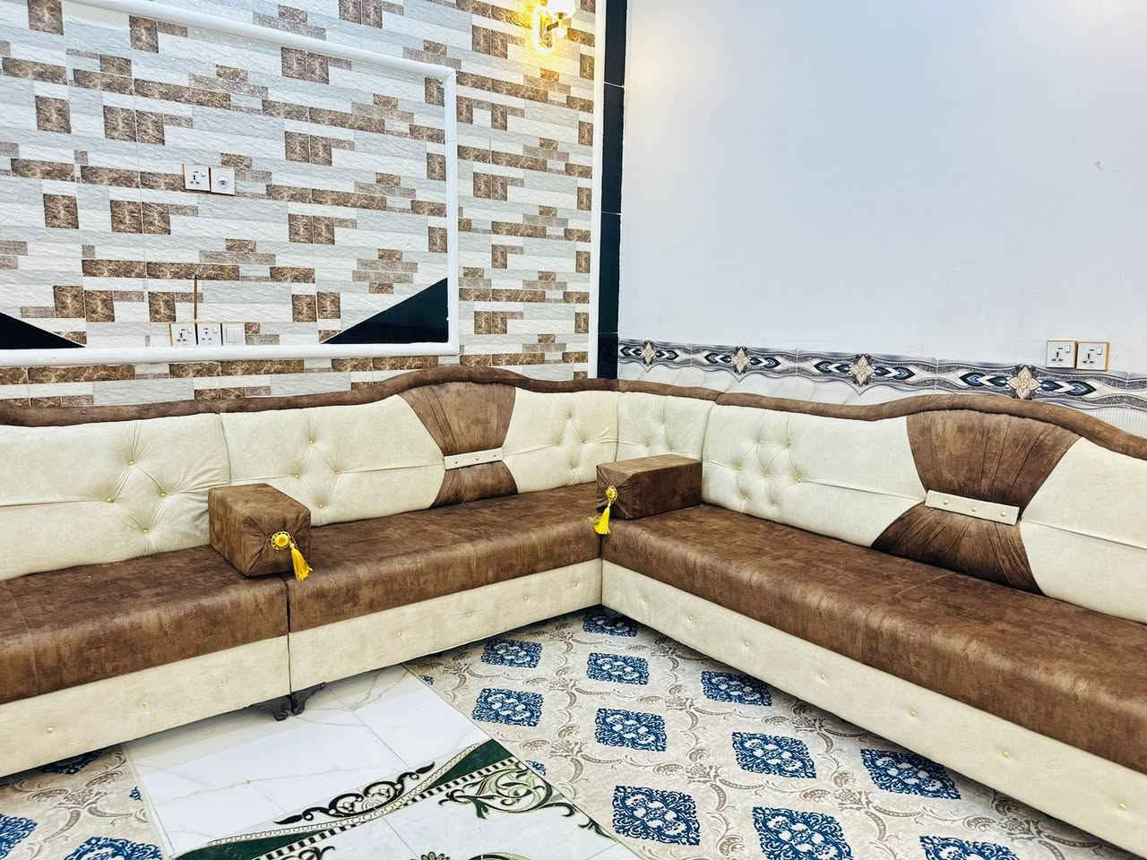 ع بركة الله 
من معمل قاسم سعد  للتخم والديوان
تسليم ديوان مديل قرتيله 
تفاصيل العمل
خشب اللوح 10سم روسي ✅
ابلوك اسود 18ملم✅
اسفنج 10سم مميز اول ✅
اقماش ايطالي من اجود انواع الاقمشه المقاومه✅
،،،،،،،،،،،،،،،،،،،،،،،،،،،،،،،،،،،،،،،،
نعمل الخرائط الصغيره والكبيره وحسب الطلب المديل
للتواصل *********** قاسم
