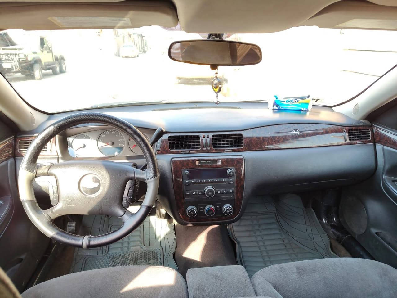 السلام عليكم امبالا للبيع موديل 2013
سيارة جاهزة كير تعليك السونار مرفق بالصور ويل 17 السعر 95اوبيه مجال الاتصال على الرقم ***********
العنوان بغداد
