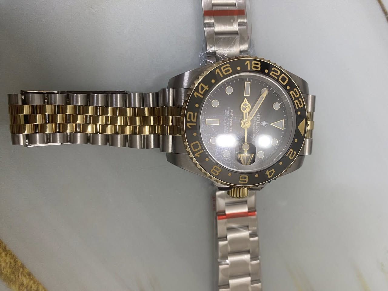 رولكس جي ام تي سوبر ماستر + سير رولكس
مزاد يبدأ من 75 الف الى صلاة الفجر


**إذا كنت صاحب هذا الإعلان وتريد حذفه لأي سبب، رجاءا أرسل رسالة إلى الدعم الفني**