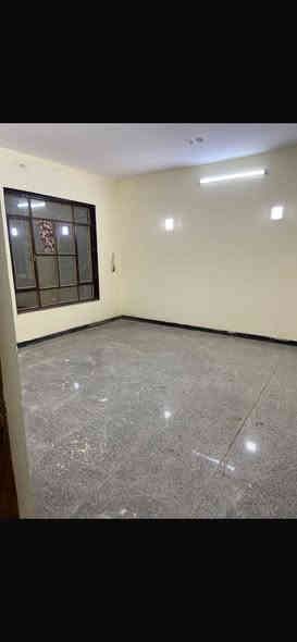 للبيع نقد او الاقساط زراعي ملك صرف مساحه ١٢٠ متر نزال خزعل قريب على الشارع العام مسافه ٥٥ متر يوجد كراج للسيارة وحديقة خلفيه طابقين الطابق الأرضي صالة مطبخ حمام 🛁 تواليت 🚽 الطابق الثاني غرفتين كبار مع حمام 🚾 وتواليت الاستفسار خاص او الاتصال على الرقم ***********
