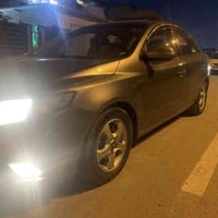 كيا سيراتو 2012 مكينا 1600 دوش رقمهه بغداد انكليزي بيهه اربع قطع صبغ ب...